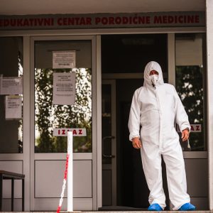 Радојичић: Морамо бити опрезни, припремамо нову ковид амбуланту Радојичић: Морамо бити опрезни, припремамо нову ковид амбуланту