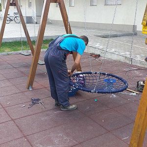 Санирано више дјечијих и спортских игралишта