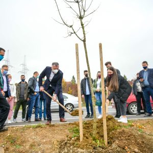 „1.000 садница за љепшу Бању Луку“: Засађене двије нове алеје на Паприковцу „1.000 садница за љепшу Бању Луку“: Засађене двије нове алеје на Паприковцу
