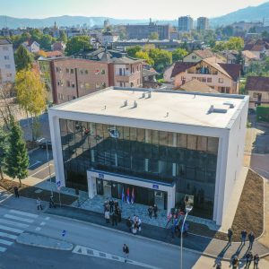 У функцији нови објекат мјесне заједнице и полицијске станице на Лаушу У функцији нови објекат мјесне заједнице и полицијске станице на Лаушу