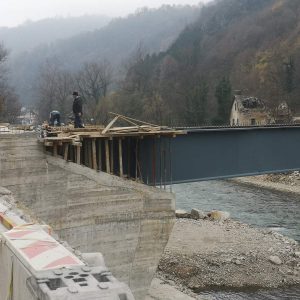 Завршни радови на изградњи моста у Топлицама Завршни радови на изградњи моста у Топлицама