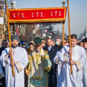 Одржана Богојављенска литија и пливање за Часни крст: Остајемо јаки и уједињени око Цркве Одржана Богојављенска литија и пливање за Часни крст: Остајемо јаки и уједињени око Цркве