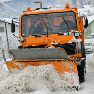 Градоначелник Станивуковић на терену са зимском службом Градоначелник Станивуковић на терену са зимском службом