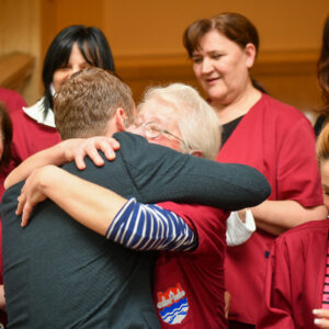 Испунио обећање: Градоначелник повећао плате хигијеничаркама Испунио обећање: Градоначелник повећао плате хигијеничаркама