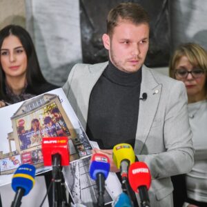 По налогу градоначелника: Инспектори провјеравају билборде По налогу градоначелника: Инспектори провјеравају билборде