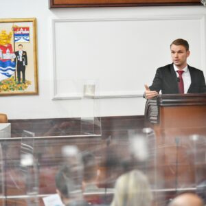 Станивуковић: Ово је немирно море, морамо пловити заједно Станивуковић: Ово је немирно море, морамо пловити заједно