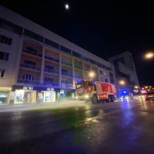 Цивилна заштита: Прање и дезинфекција саобраћајница и јавних површина