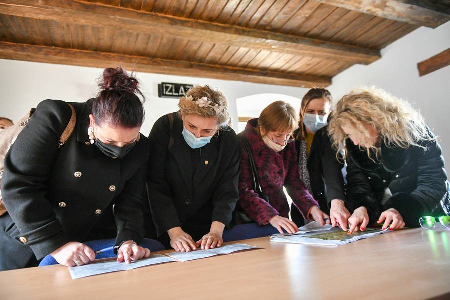  Радна група у обиласку Кастела (Фото: А. Чавић)