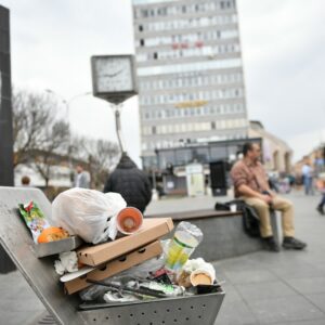 Покупљено смеће у граду, радници волонтирали