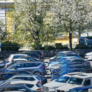 У недјељу заузети паркинзи у центру и код Кастела У недјељу заузети паркинзи у центру и код Кастела