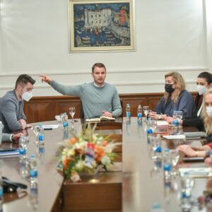 Без буџета: Упитан рад вртића, град затрпан смећем Без буџета: Упитан рад вртића, град затрпан смећем