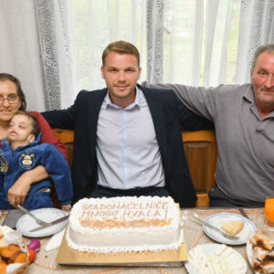 У духу празника: Градоначелник обишао неколико бањалучких породица