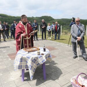 Служен парастос за 54 убијена цивила у Бијелом Потоку