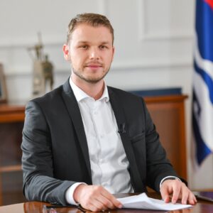 Градоначелник честитао митрополиту: Наставите мудро да предводите свој народ Градоначелник честитао митрополиту: Наставите мудро да предводите свој народ