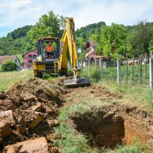Počeli radovi u Tuzlanskoj: Kvalitetnije vodosnabdijevanje za dio Starčevice Počeli radovi u Tuzlanskoj: Kvalitetnije vodosnabdijevanje za dio Starčevice