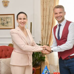 Градоначелница Сарајева посјетила Бању Луку: Разговор о будућој сарадњи два града Градоначелница Сарајева посјетила Бању Луку: Разговор о будућој сарадњи два града