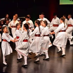 Smotra dječijih folklornih sekcija u nedjelju u Piskavici Smotra dječijih folklornih sekcija u nedjelju u Piskavici