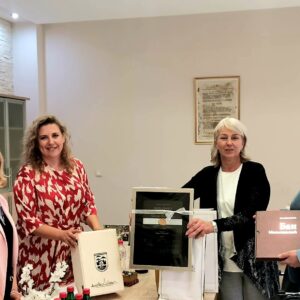 Delegacija Grada u službenoj posjeti Sremskoj Mitrovici Delegacija Grada u službenoj posjeti Sremskoj Mitrovici