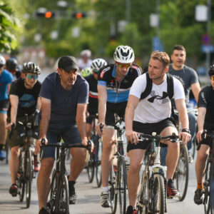 Почео „Б-хард“ ултрамаратон, градоначелник се придружио вожњи кроз град Почео „Б-хард“ ултрамаратон, градоначелник се придружио вожњи кроз град