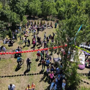 Настављене активности уређења: У току постављање расвјете на локацији новог градског парка Настављене активности уређења: У току постављање расвјете на локацији новог градског парка