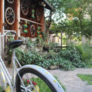 Почела акција „Бирамо најуређеније“: „Уређујем своје двориште, уређујем свој град“ Почела акција „Бирамо најуређеније“: „Уређујем своје двориште, уређујем свој град“