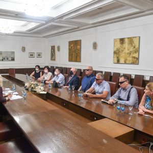 Уприличен пријем за делегацију Градске организације слијепих Уприличен пријем за делегацију Градске организације слијепих