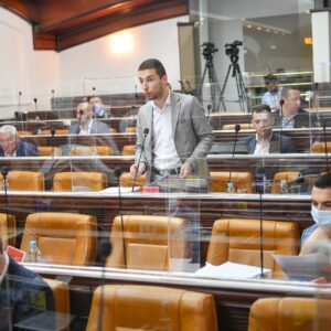 Сједница прекинута, наставак у понедјељак, 7. јуна