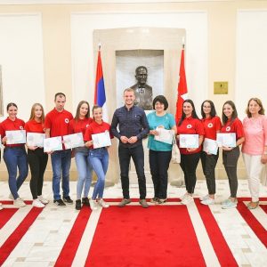 Zahvalnost i poštovanje prema volonterima Crvenog krsta Zahvalnost i poštovanje prema volonterima Crvenog krsta