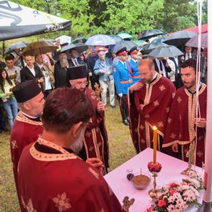 Обиљежен Дан сјећања на убијену и уморену дјецу од усташа у НДХ у Горњем Јеловцу Обиљежен Дан сјећања на убијену и уморену дјецу од усташа у НДХ у Горњем Јеловцу