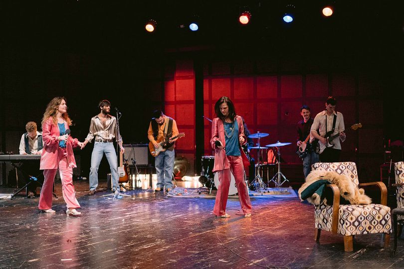  Фото илустрација 