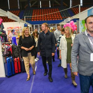 Градоначелник обишао Дјечији сајам у Бањој Луци Градоначелник обишао Дјечији сајам у Бањој Луци