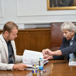 56. Кочићев збор: Градоначелник угостио књижевнике из Српске и региона 56. Кочићев збор: Градоначелник угостио књижевнике из Српске и региона