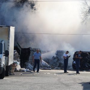 Пожар у насељу Лазарево стављен под контролу Пожар у насељу Лазарево стављен под контролу