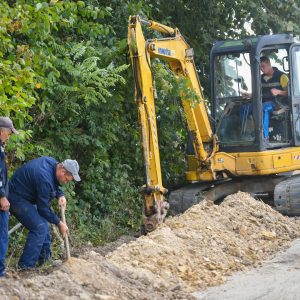 Брковића пут: Започети радови на изградњи водоводне мреже Брковића пут: Започети радови на изградњи водоводне мреже
