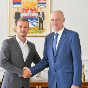 Градоначелник са ректором: По први пут грант од 100.000 КМ за Универзитет у Бањој Луци Градоначелник са ректором: По први пут грант од 100.000 КМ за Универзитет у Бањој Луци