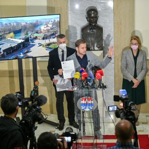 Градоначелник представља најновији Извјештај Тима за ревизију Градоначелник представља најновији Извјештај Тима за ревизију