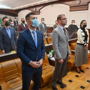 Минутом ћутања поводом годишњице земљотреса, настављено засједање Скупштине Града