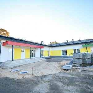 Уз вањско уређење, почело и опремање вртића у Куљанима