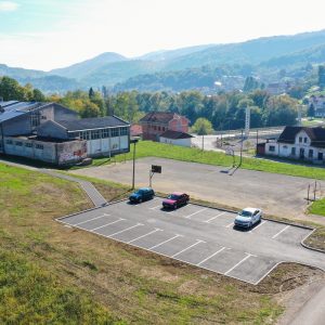 Карановац: Изграђен паркинг поред школе, побољшана безбједност ученика Карановац: Изграђен паркинг поред школе, побољшана безбједност ученика