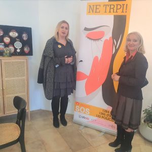 Кампања „16 дана активизма“: У Дому омладине изложба „Руке стварају живот без насиља“ Кампања „16 дана активизма“: У Дому омладине изложба „Руке стварају живот без насиља“