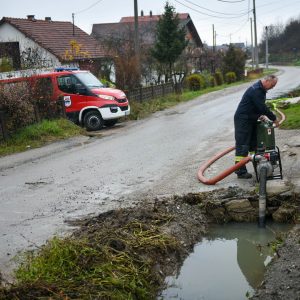 Градске службе и даље на терену