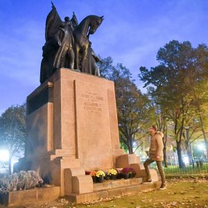 Градоначелник поручио из Париза: Част је представљати Бању Луку у Француској