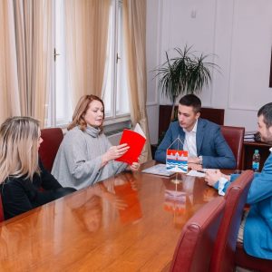 Предсједник Скупштине: Велики успјех Бањалучког студентског позоришта у Москви Предсједник Скупштине: Велики успјех Бањалучког студентског позоришта у Москви