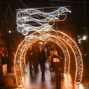 Чаролија се наставља: Сјајан програм током викенда у центру града