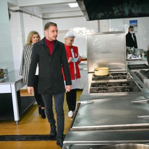 Градоначелник посјетио Градску организацију Црвеног крста Бања Лука