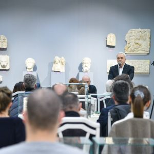 Књижевна трибина поводом 100 година рођења Добрице Ћосића Књижевна трибина поводом 100 година рођења Добрице Ћосића