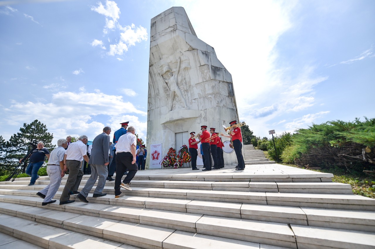  Фото архива