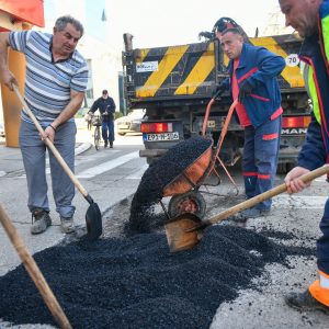 Почела санација саобраћајница Почела санација саобраћајница