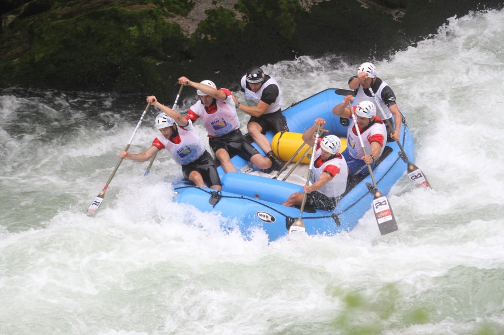  Фото архива