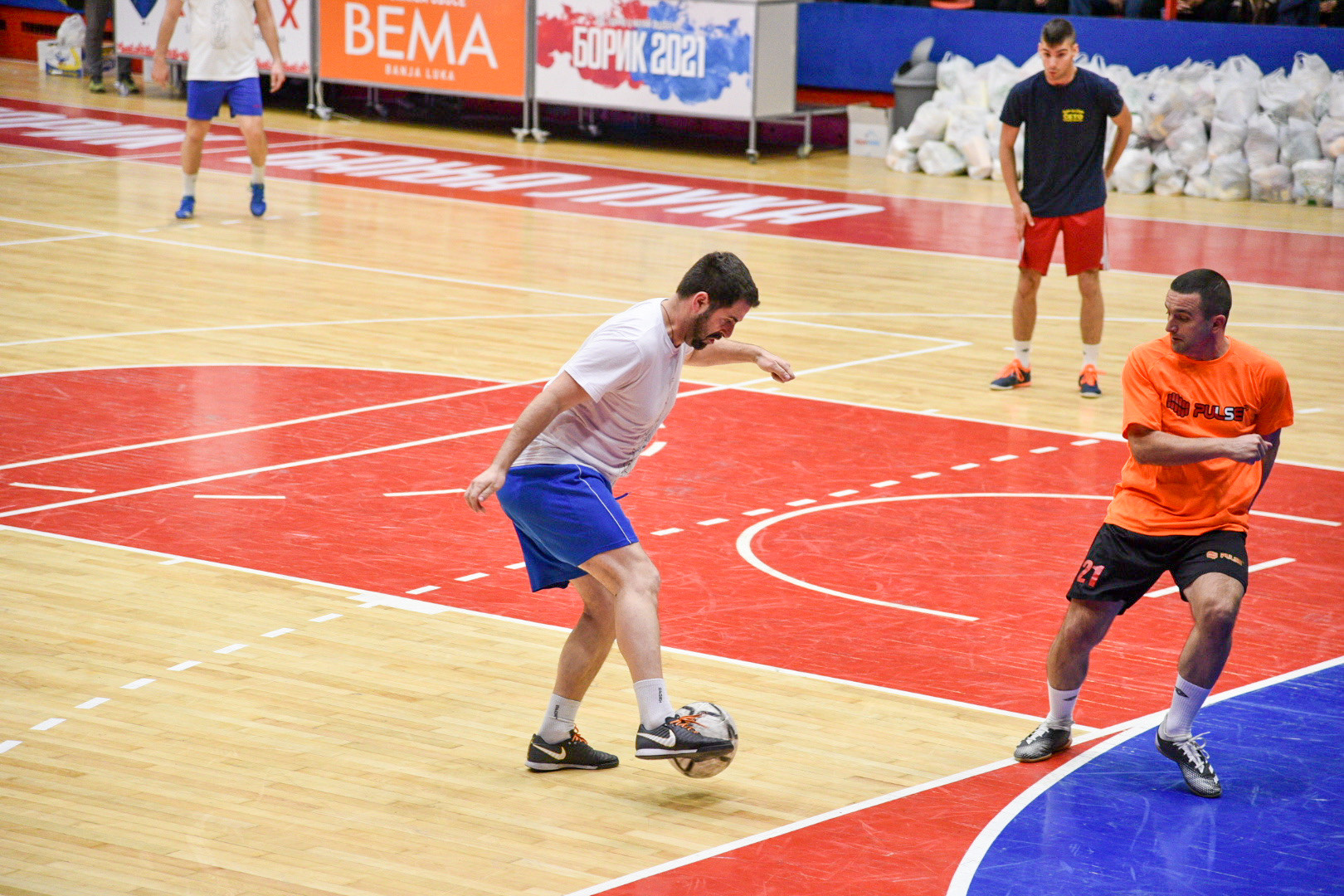  Фото архива